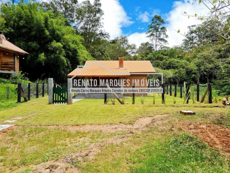 69b5e5d3-a943-48a9-878b-5b05871d0c77