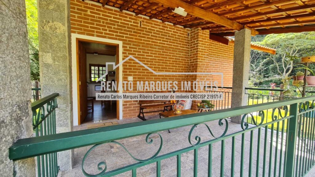 82e9a18c-d1de-422a-b47a-b051d3108623